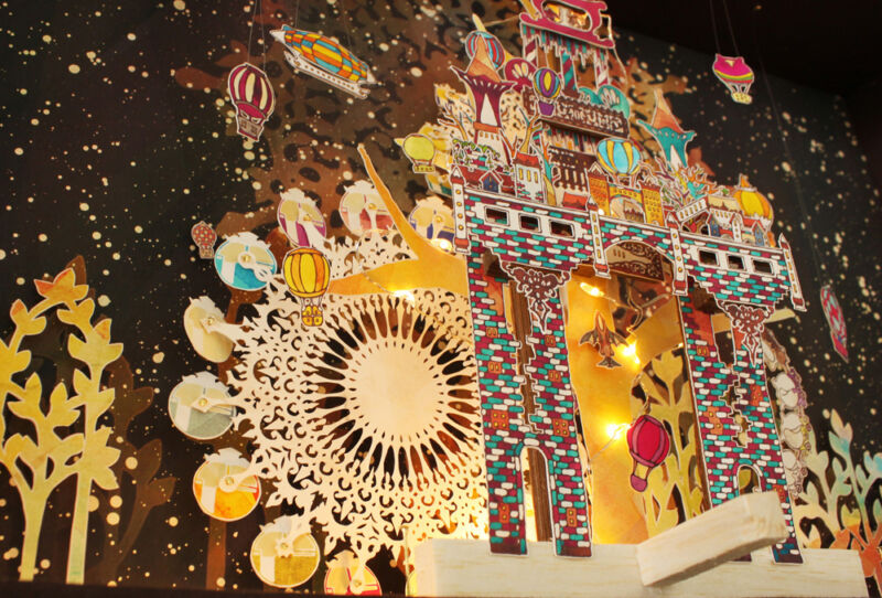 Image for the Tweet beginning: #12月になったのでフォロワーさんに自己紹介しようぜ
ニルスハームというオリジナル世界を舞台にし、主に一枚切りの飛び出すカードを制作しています。手切り作品だけでなく、データづくりも学びレーザーカッターを使い美しさそのままに価格を抑えた作品作りにも取り組んでいます。 